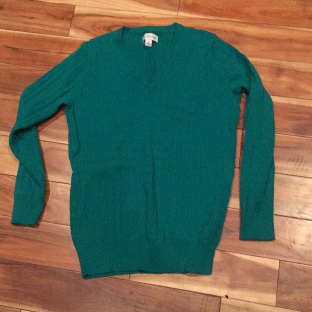 Green Sweater in perfect condition!